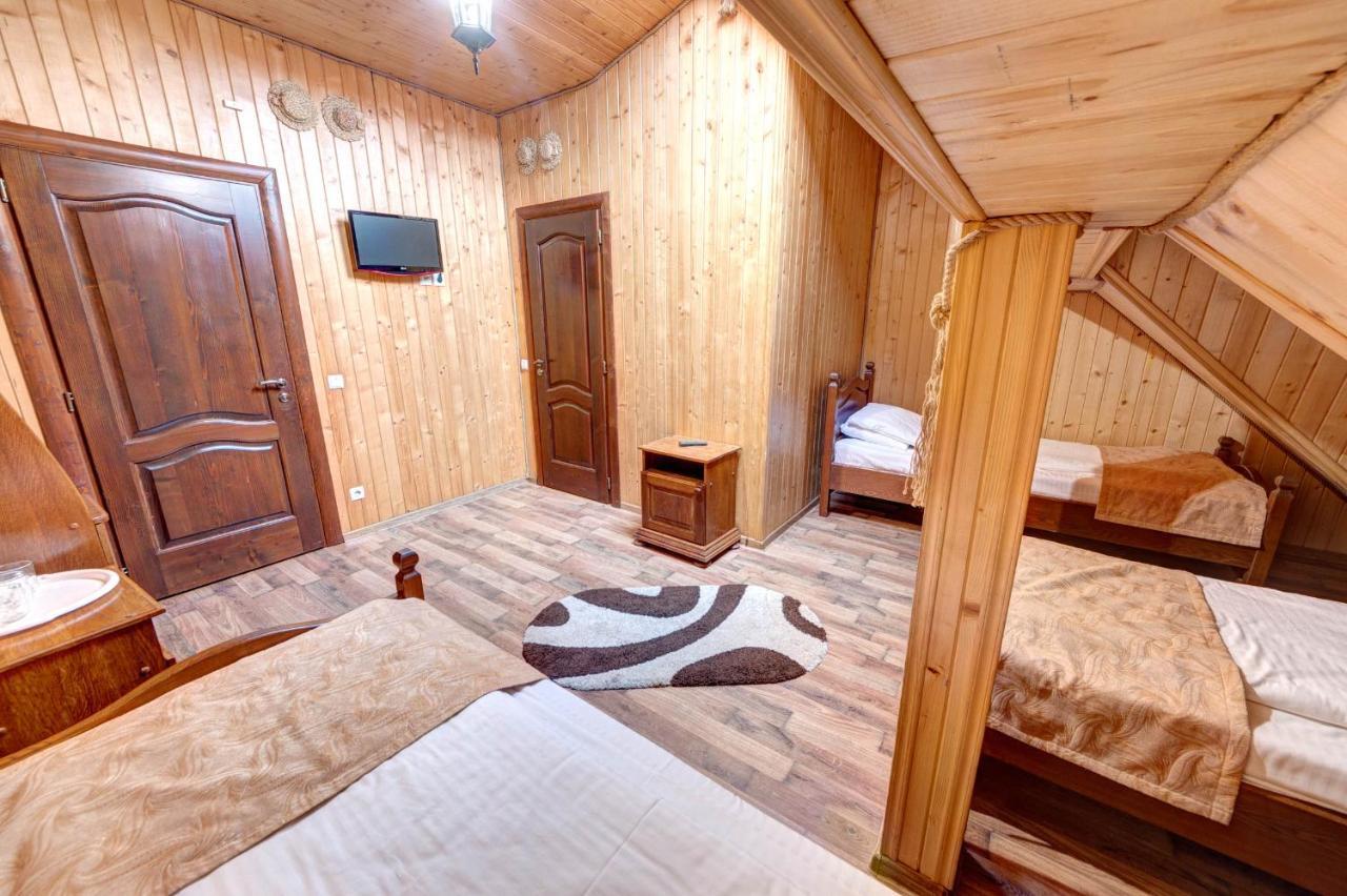 Milli & Jon Hotel Bukovel Esterno foto